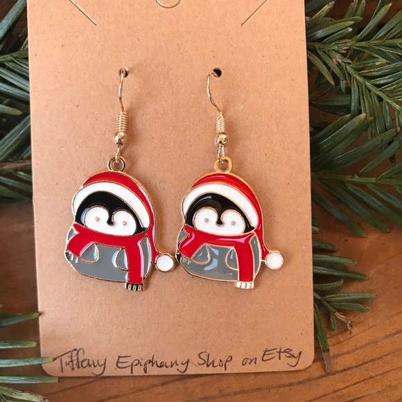 Christmas Penguin Earrings NWOT - Picture 3 of 3